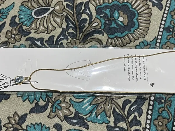 Gold_Tone_Pendant_Necklace_for_Women