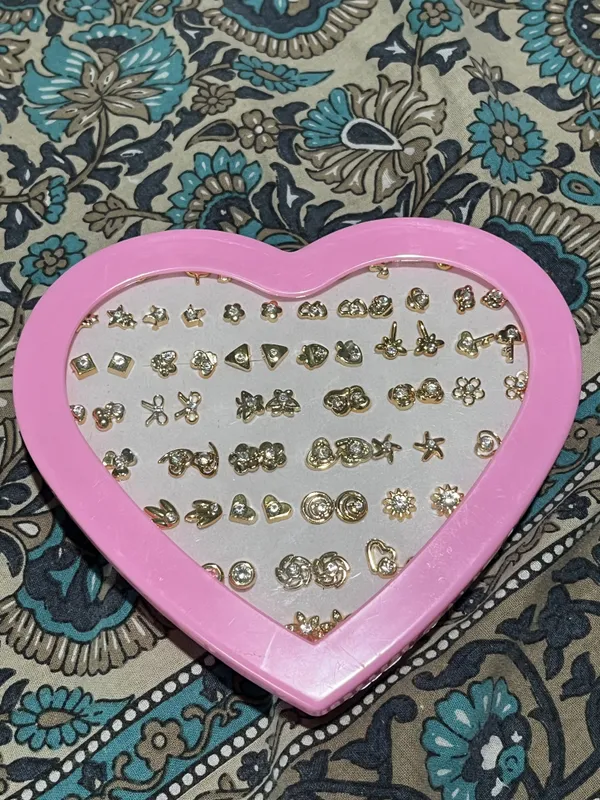 Assorted_Gold_Tone_Stud_Earrings_Set_for_Girls