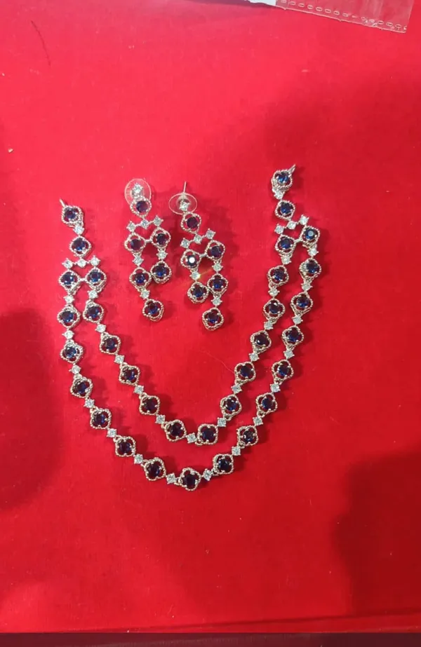 Silver_Brass_Stone_Studded_Necklace_Set_For_Women