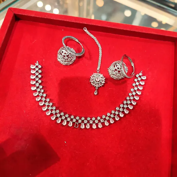 Silver_Brass_Floral_Bridal_Necklace_Jewellery_Set_For_Women