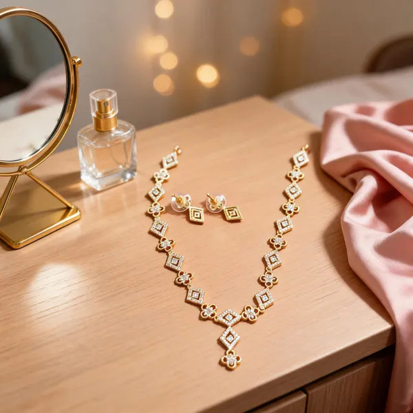 Gold_Brass_Stone-Studded_Necklace_Set_For_Women
