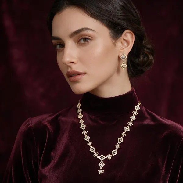Gold_Brass_Stone-Studded_Necklace_Set_For_Women