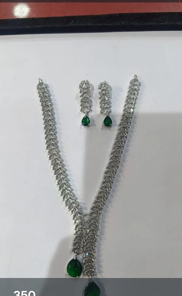 Silver_Brass_Green_Stone_Leaf_Necklace_And_Earrings_Set_For_Women