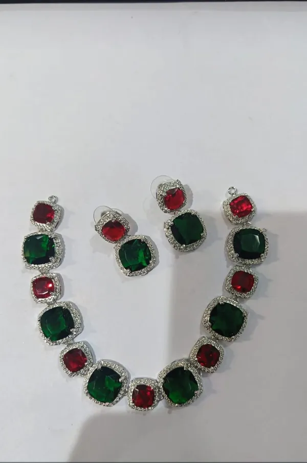 Green_Red_Brass_Stone_Necklace_Set_For_Women