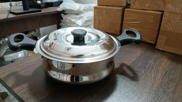 Stainless_Steel_Classic_Plain_Belly_Handi_With_Lid