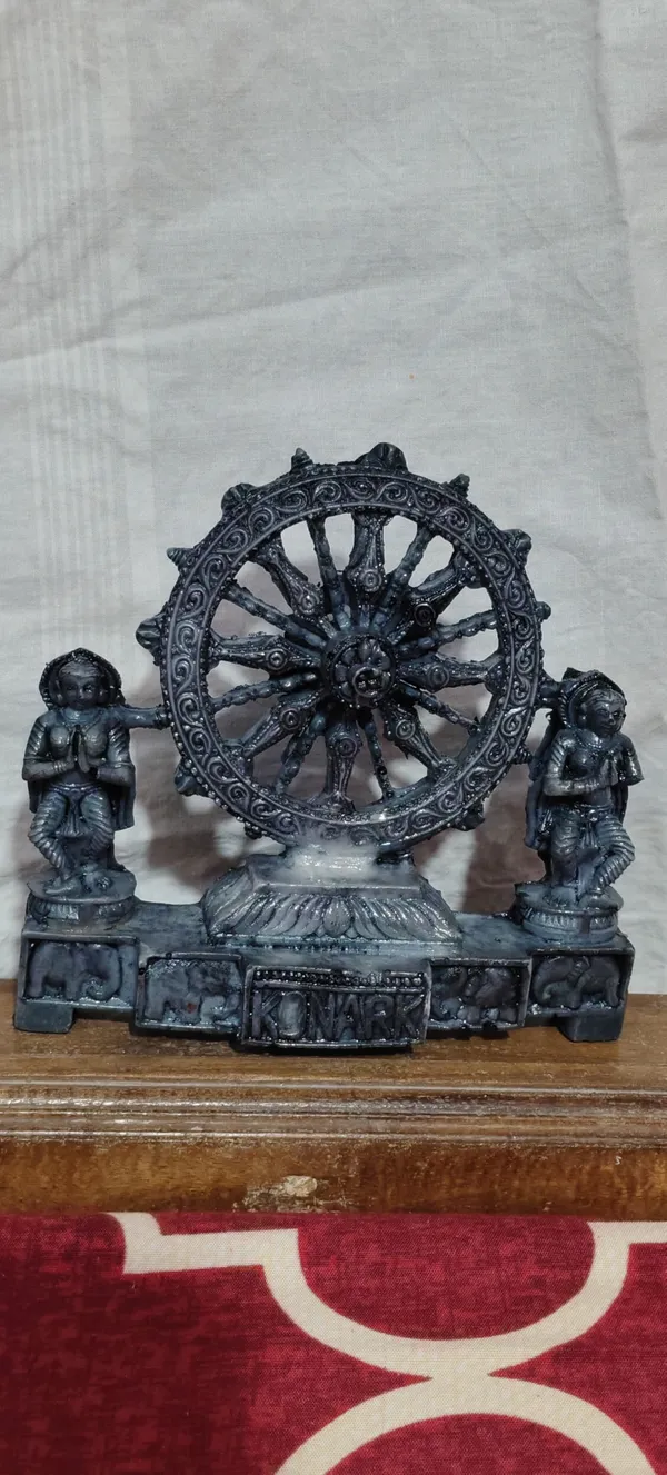 Marble_Dharmachakra_Buddhist_Decorative_Showpiece