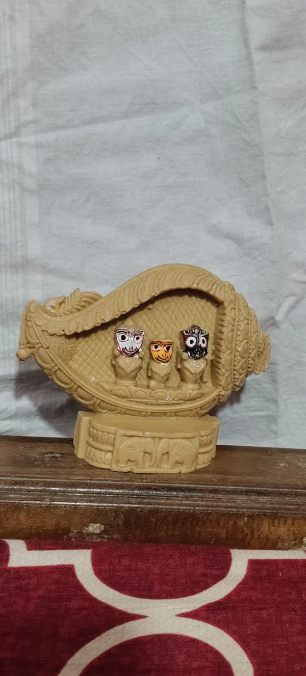Marble_Dust_sankha_Jagannath_Trio_Chariot_Idol_Set