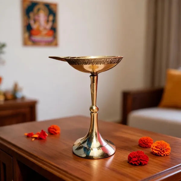 Brass_Traditional_Pedestal_Diya