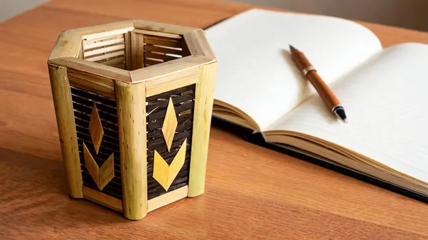 Natural_Bamboo_Pen_Holder_For_Office