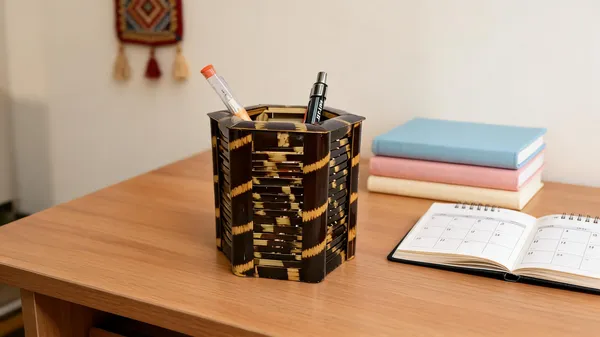 Natural_Bamboo_Pen_Holder_For_Office