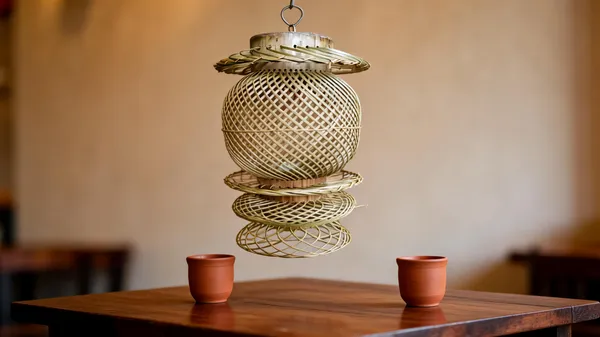 Natural_Bamboo_Hanging_Light_For_Home_Decor