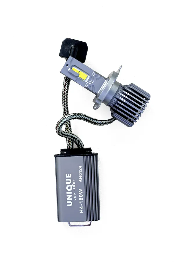 Aluminum_Alloy_Flip-Chip_LED_Car_Headlight_Kit(H4)_21600_Lumens_Ce_Rohs