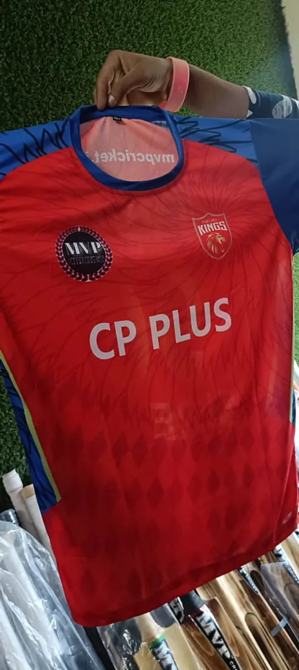 Red_Cricket_Sports_Jersey_For_Men