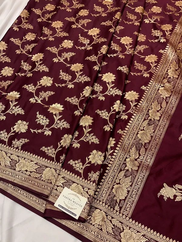 Maroon_Floral_Zari_Saree_for_Women
