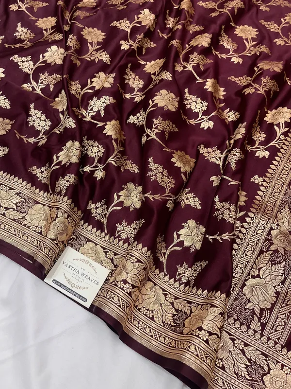 Maroon_Floral_Zari_Saree_for_Women