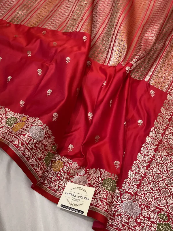 Red_Silk_Banarasi_Saree_for_Women