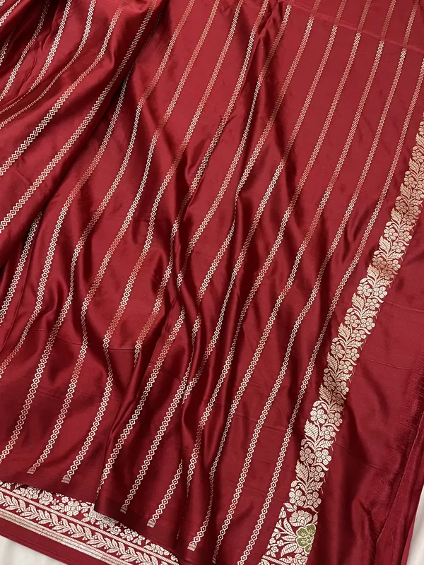 Maroon_Woven_Ethnic_Saree_for_Women