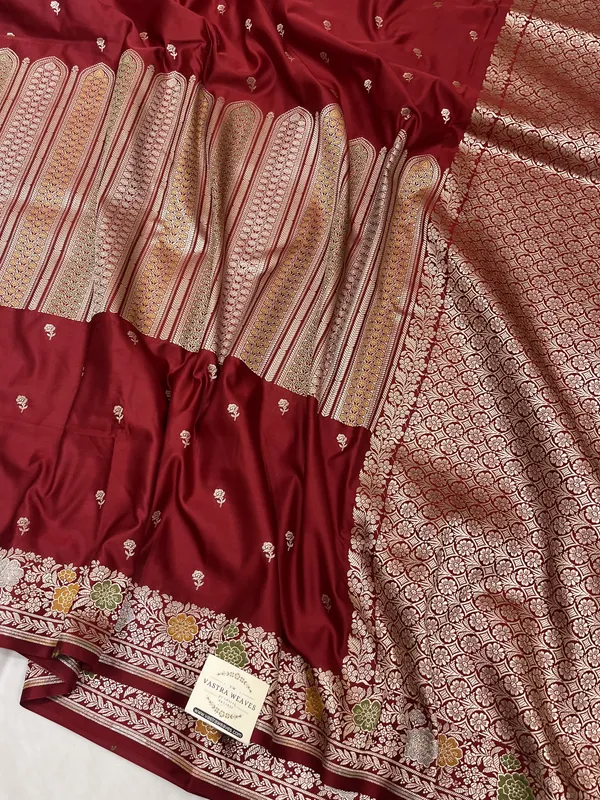 Maroon_Woven_Ethnic_Saree_for_Women