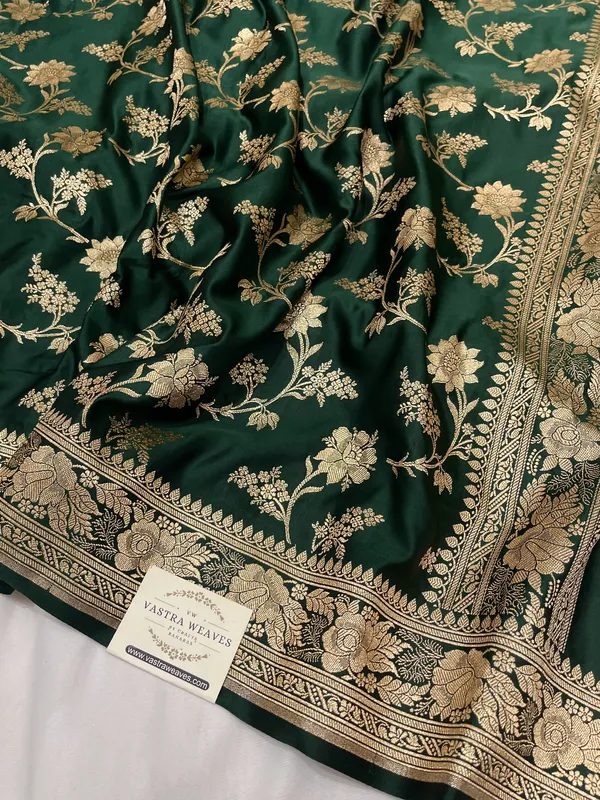 Green_Silk_Floral_Zari_Saree_for_Women