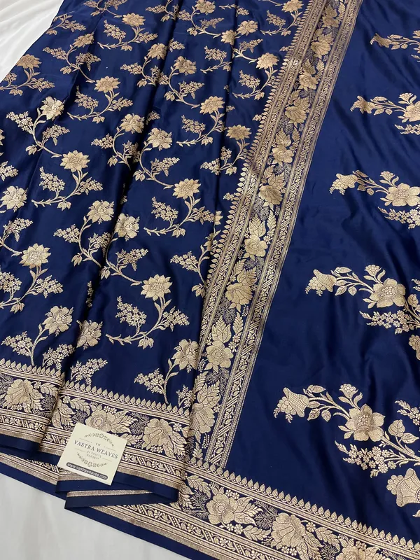 Blue_Floral_Woven_Saree_for_Women