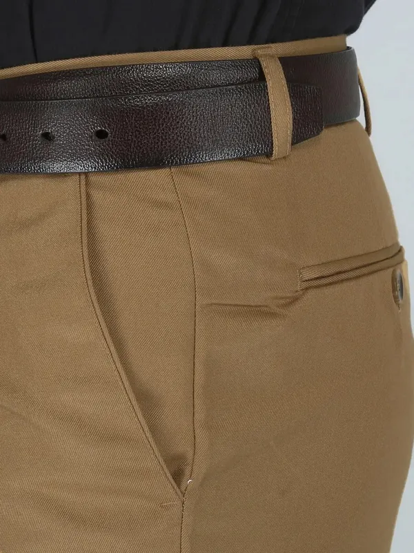 BRDFASHION_Slim_Fit_Men_Khaki_Trousers_()