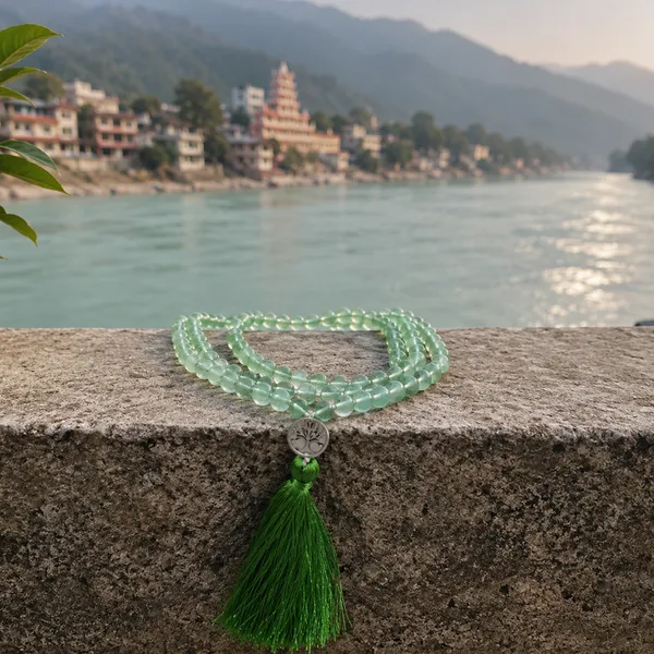 Green_Aveturin_With_Cutting_108_Bead