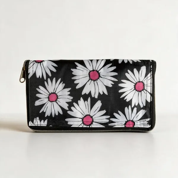 Black_Printed_Zipper_Pouch_For_Women