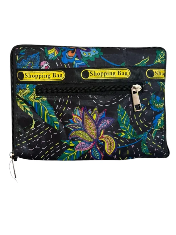 Black_Printed_Zipper_Pouch_For_Women