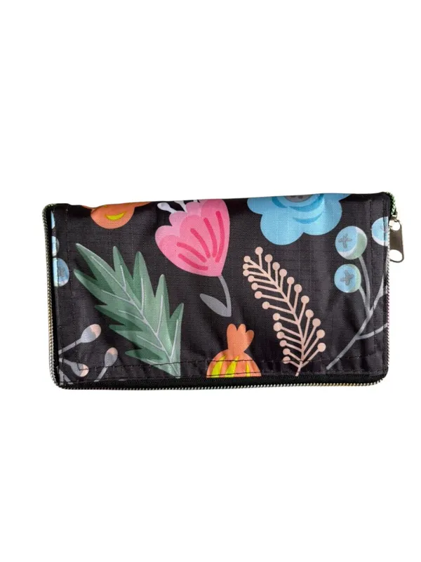 Black_Printed_Zipper_Pouch_For_Women