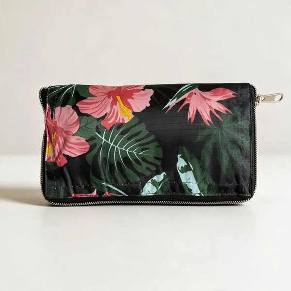 Black_Printed_Zipper_Pouch_For_Women