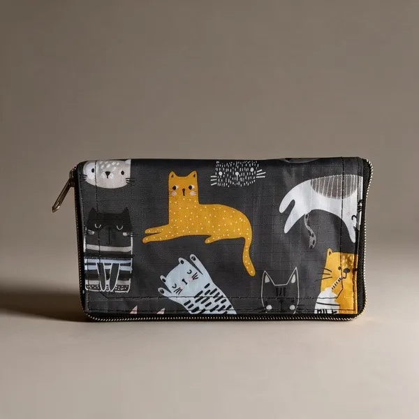 Black_Printed_Zipper_Pouch_For_Women