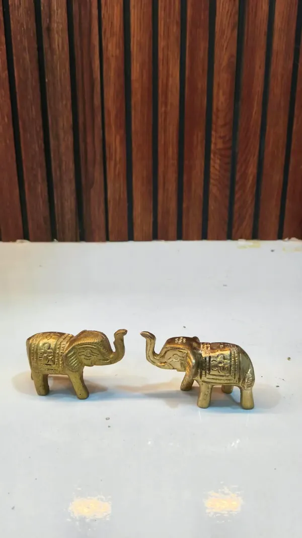 Gold_Tone_Traditional_Elephant_Figurine_Set