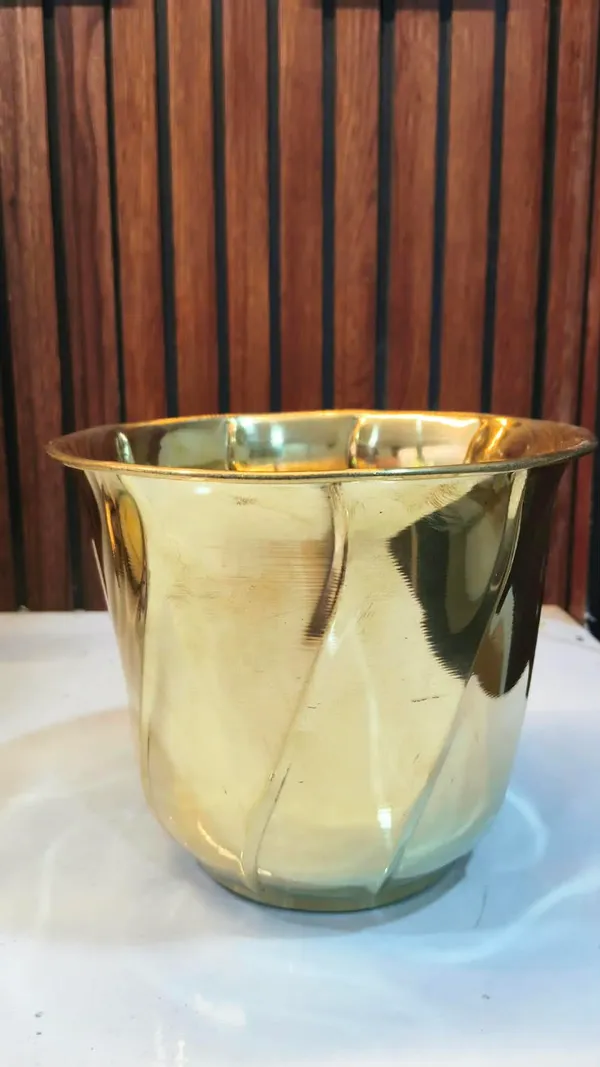 Gold_Finish_Metal_Decorative_Bucket