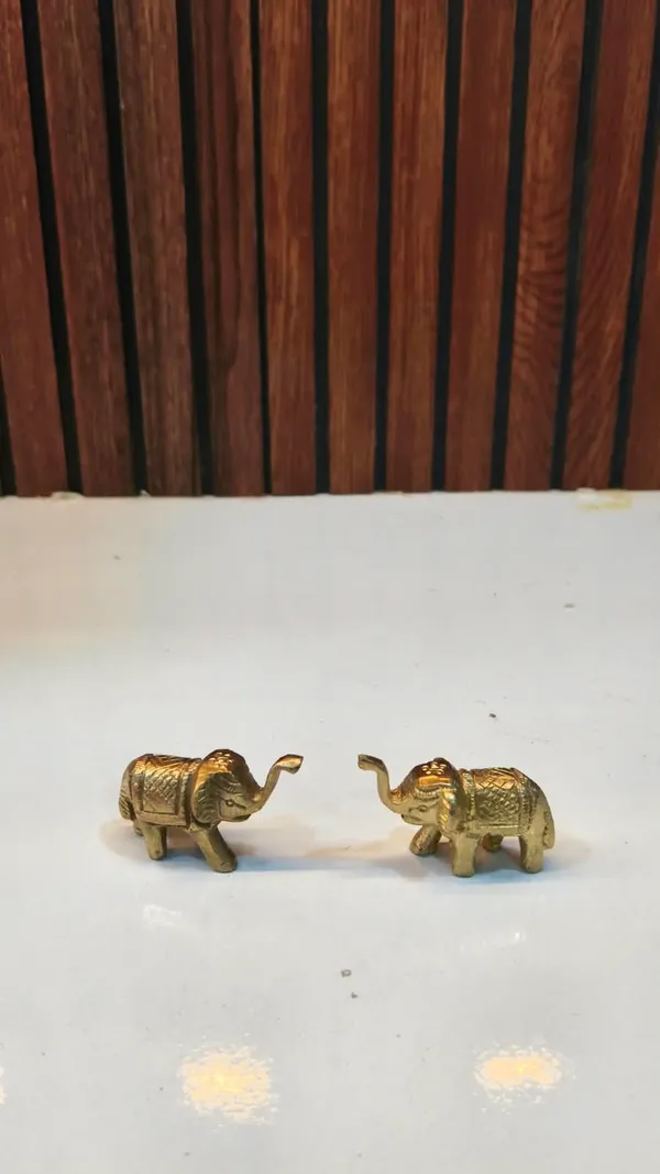 Brass_Traditional_Elephant_Figurine_Set