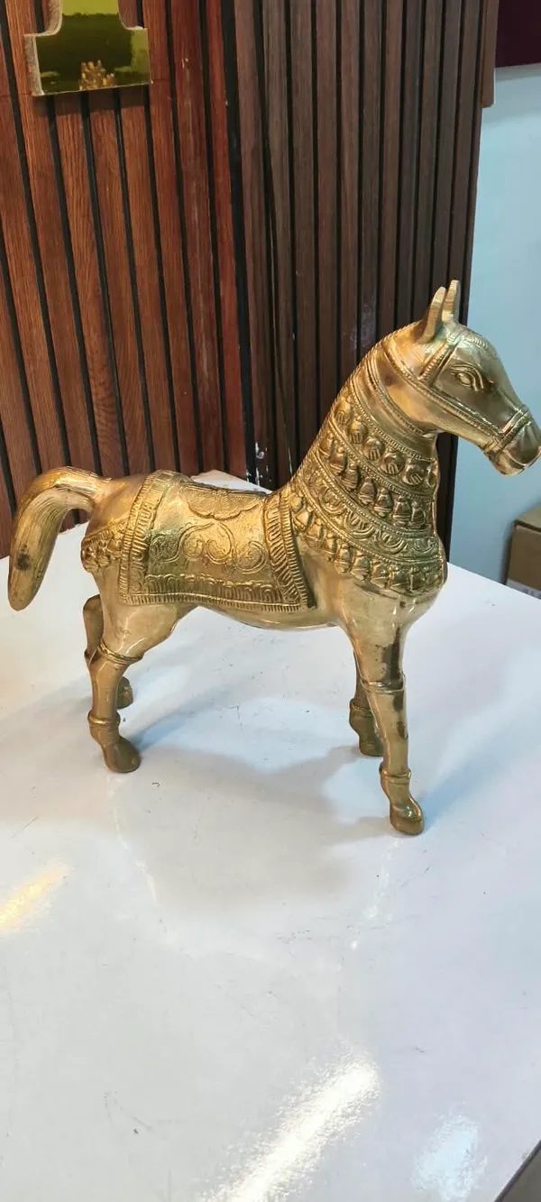 Gold_Finish_Decorative_Horse_Figurine