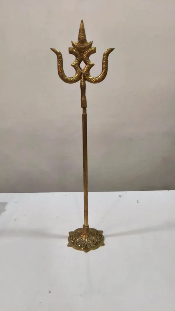 Gold_Tone_Standing_Trishul_Religious_Decor