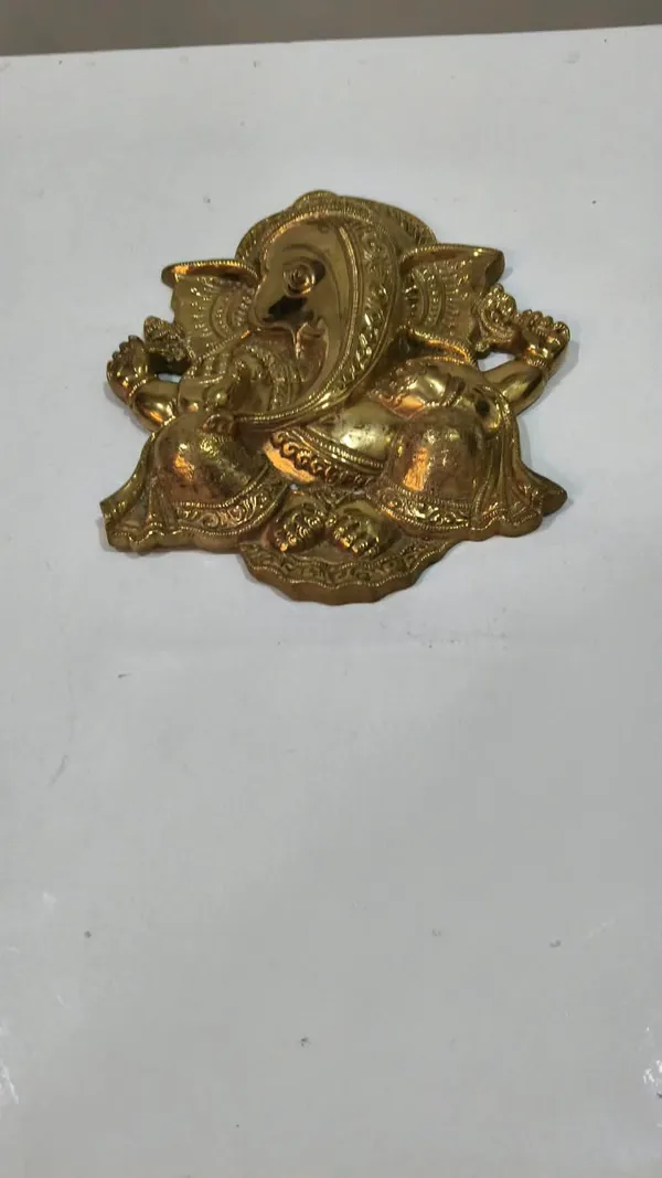Gold_Tone_Traditional_Ganesha_Decorative_Wall_Plaque