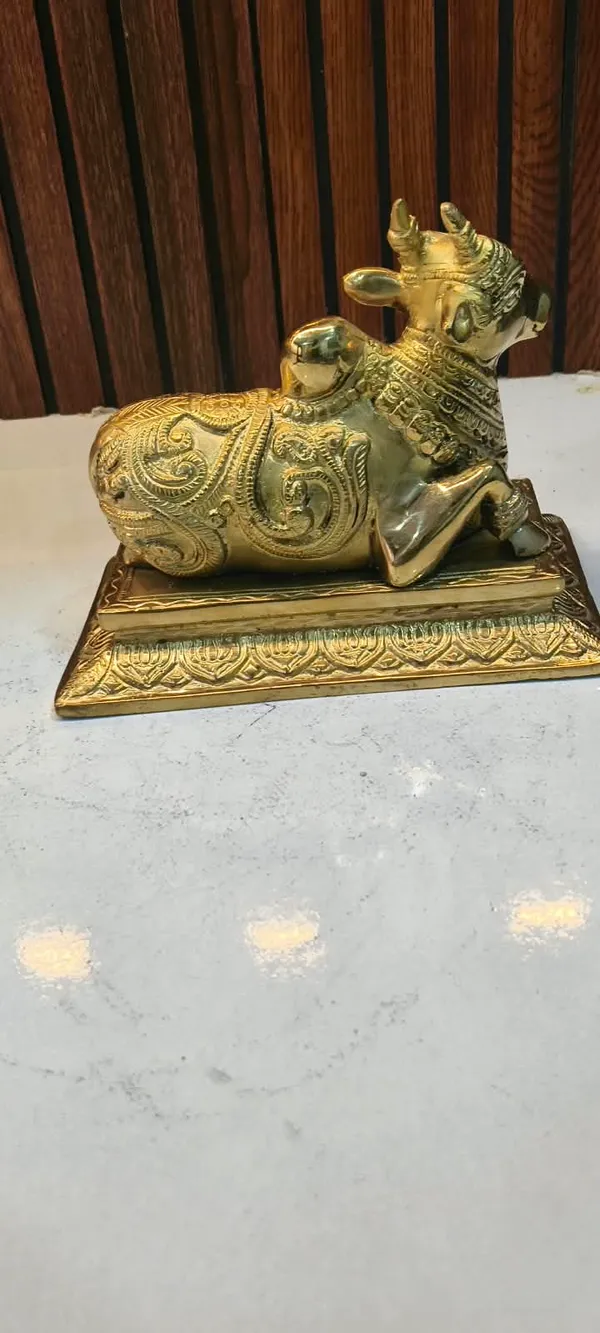Gold_Finish_Nandi_Bull_Decorative_Idol