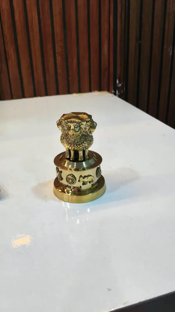 Metallic_Ashoka_Lion_Capital_Decorative_Showpiece