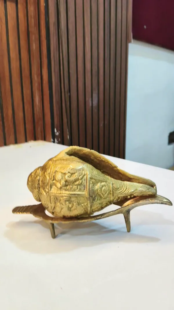 Metal_Ornate_Conch_Shell_Decorative_Showpiece