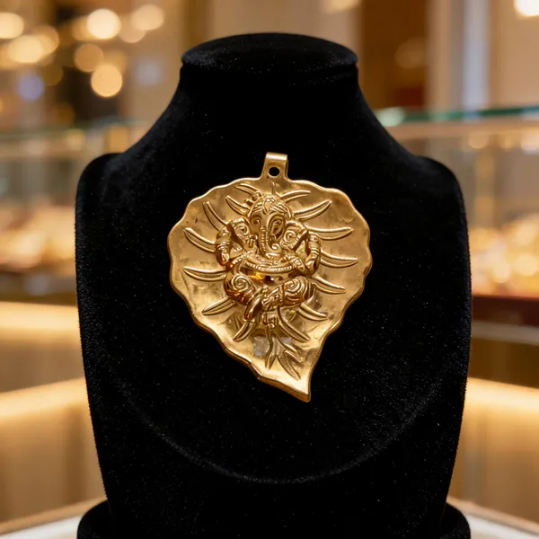 Gold_Tone_Ganesha_Leaf_Pendant_for_Unisex
