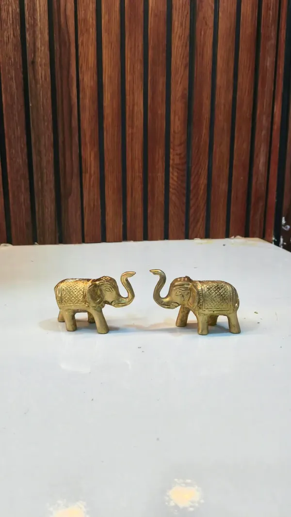 Brass_Traditional_Elephant_Figurine_Set