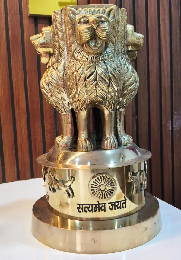 Metallic_Ashoka_Lion_Capital_Decorative_Showpiece