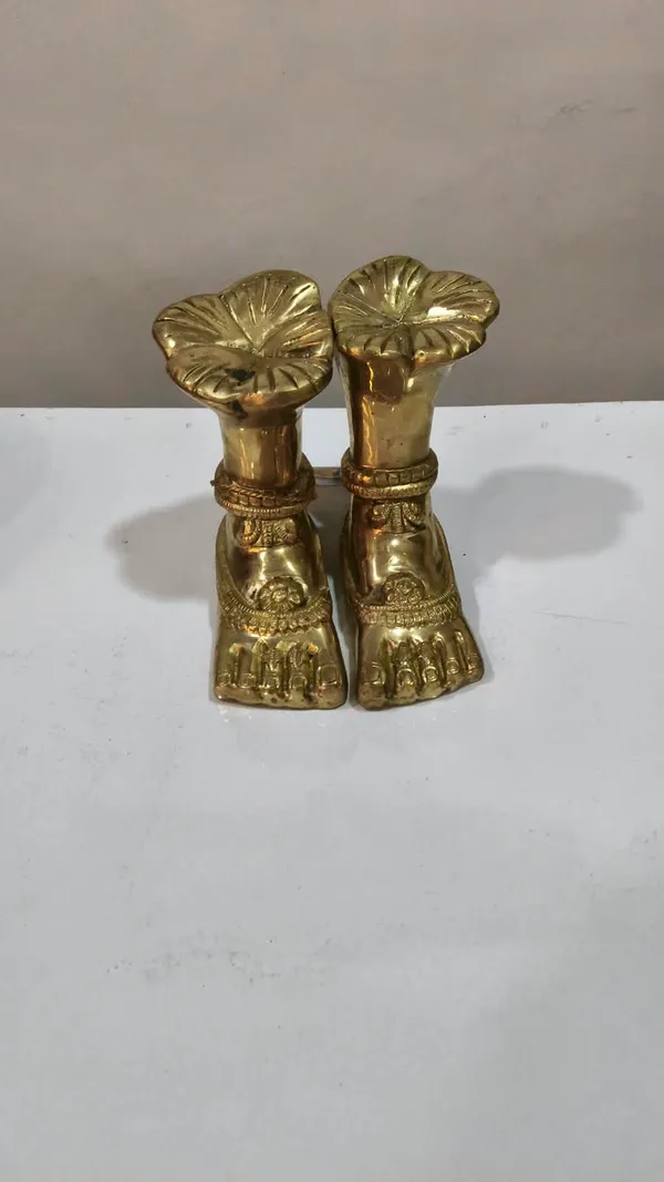 Golden_Lotus_Charan_Paduka_Decorative_Idol_Pair