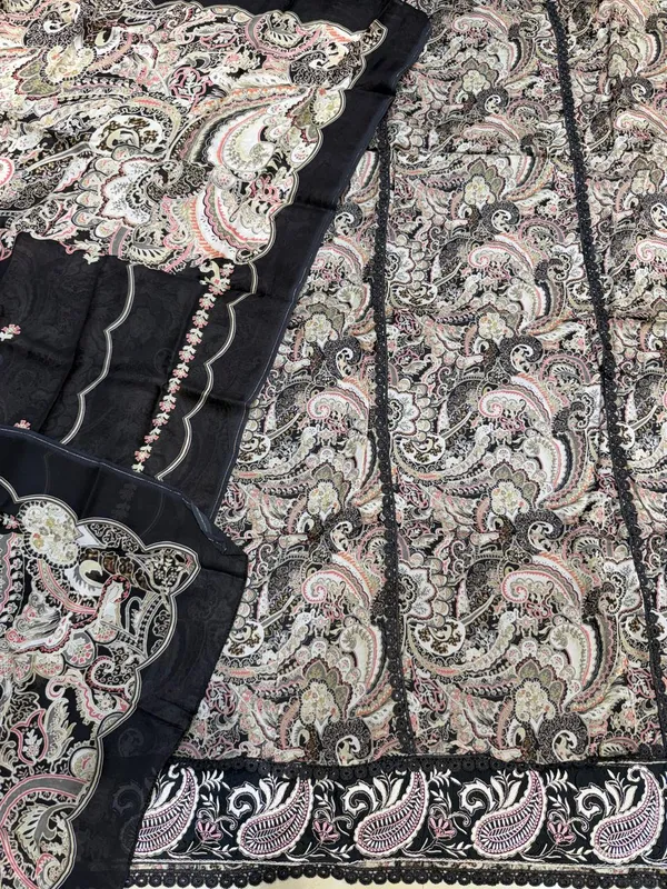 Black_Paisley_Print_Saree_for_Women