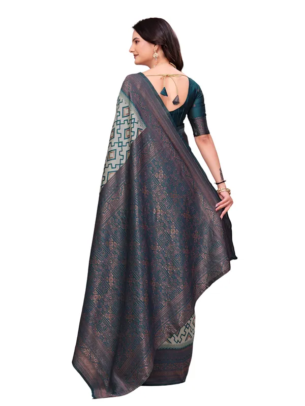 Grey_Geometric_Print_Saree_For_Women