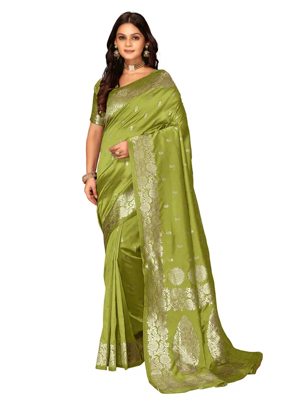 Green_Woven_Saree_With_Blouse_For_Women