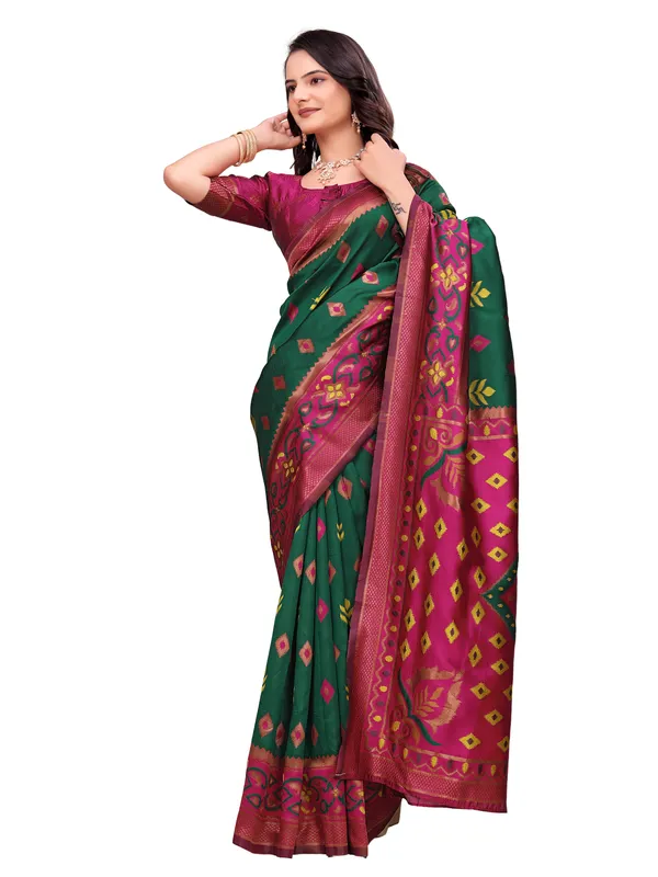 Green_Printed_Traditional_Saree_for_Women
