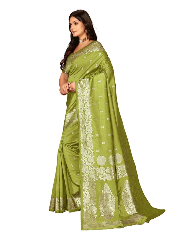 Green_Woven_Saree_With_Blouse_For_Women