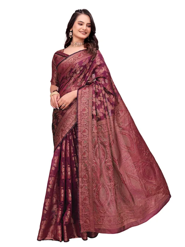 Maroon_Traditional_Print_Saree_For_Women